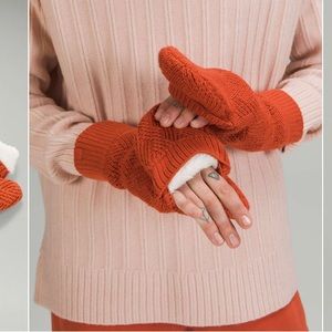 NWT Lululemon Chevron Knit Mittens in Canyon Orange